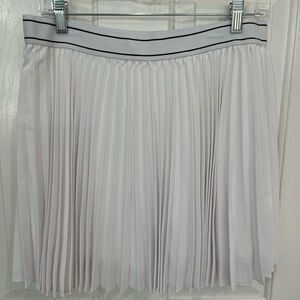 White tennis skirt size 2XL